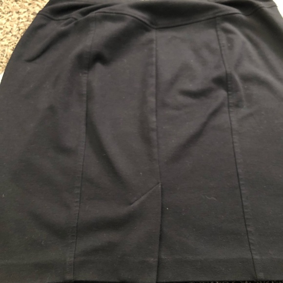 Ellen Tracy black pencil skirt - Picture 3 of 4